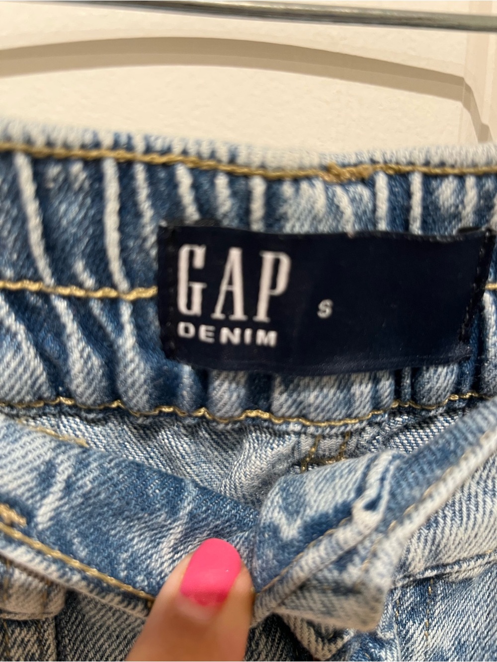 EUC GAP High-Rise Denim Girlfriend Utility Joggers in Medium Wash Size Small - Picture 16 of 16